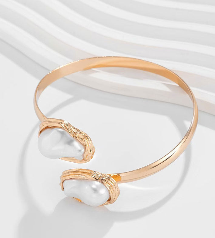 Baroque Pearl Bracelet for Women