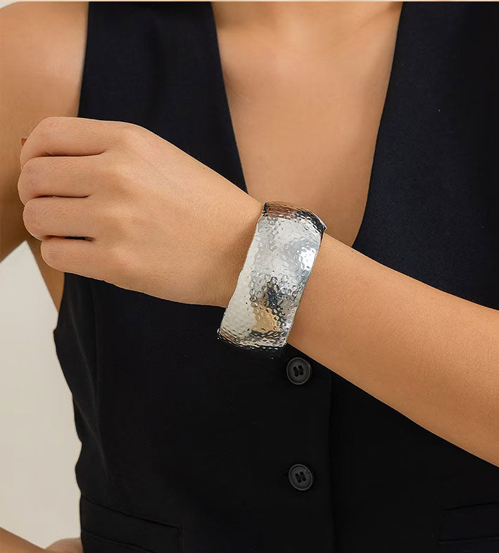 Tinfoil Pattern Spring Open Bracelet for Women